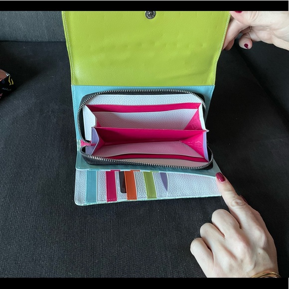 Wallet- brand new- never used. - Picture 5 of 6